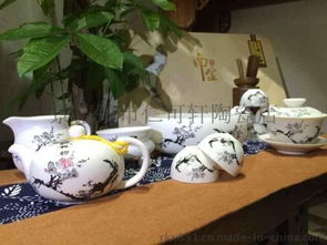梅花韻致，茶香沁心——景德鎮(zhèn)仁可軒14頭梅花帶茶夾茶具套裝賞析